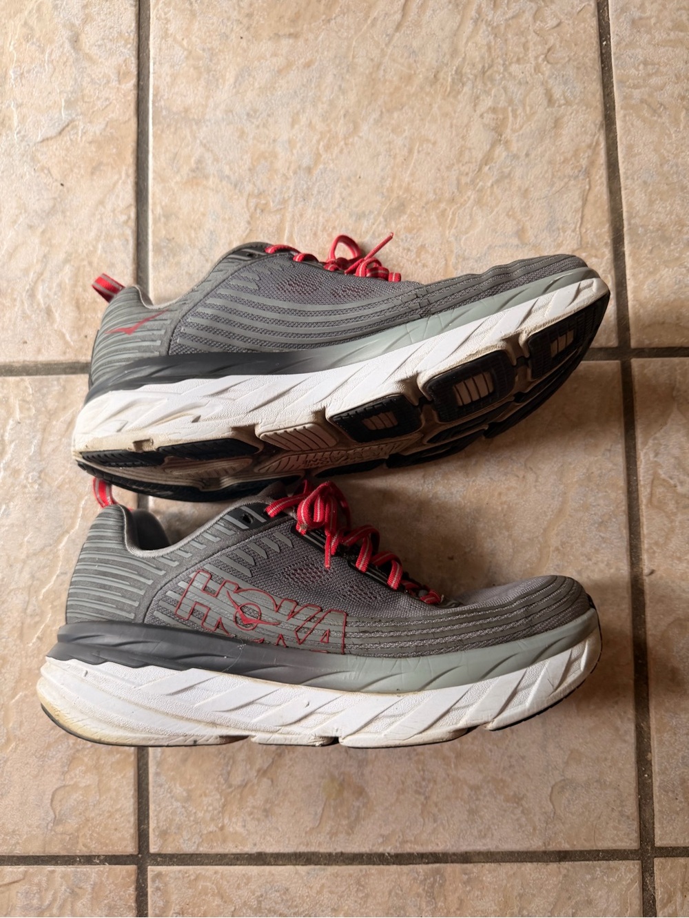 VERY NICE HOKA ONE ONE BONDI 6 GRAY RUNNING SHOES MEN'S SIZE US10